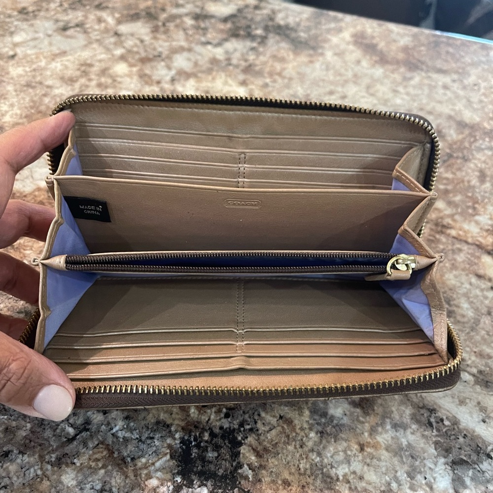 Coach Wallet - Picture 6 of 10